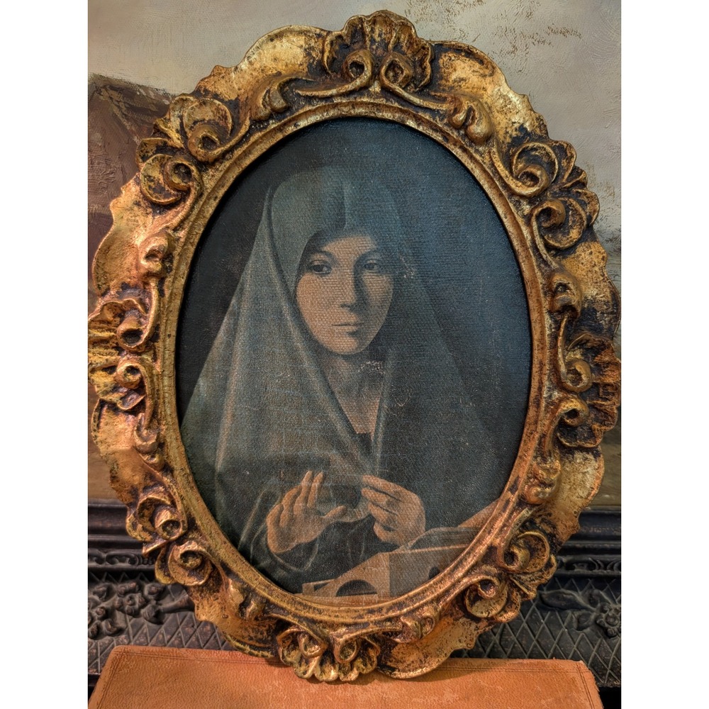 Vintage Italian Virgin Mary Madonna Annunciate Ornate Gilt Oval Frame Wall Art
